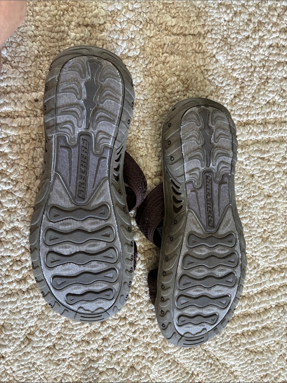Women's Brown Slide Sandals with Cushioned Footbed - Picture 4 of 6